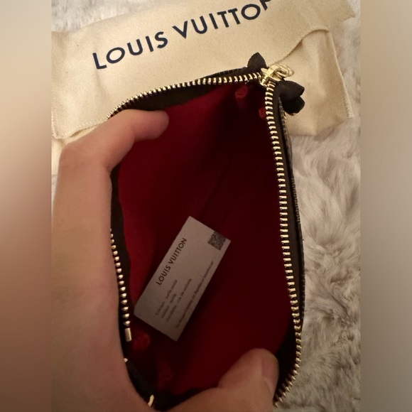 Louis Vuitton Mini Pochette in Damier Ebene - Picture 3 of 4